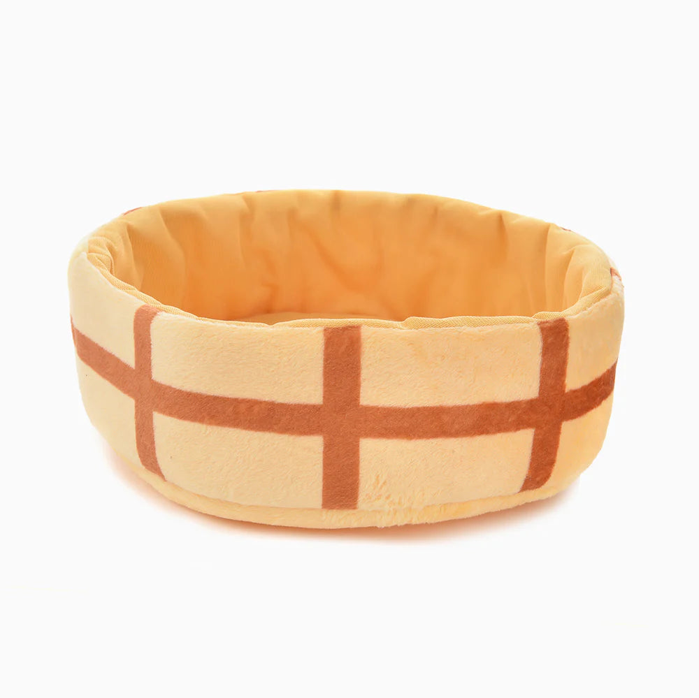 Round hugsmart dumpling basket plush toy with plaid pattern on a white background
